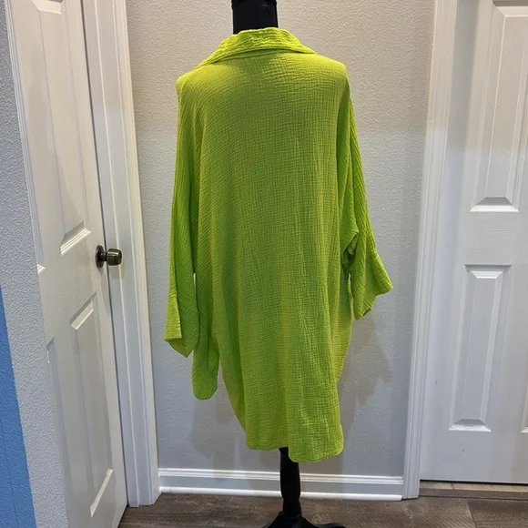 Lime Green Women's Top - Picture 3 of 4